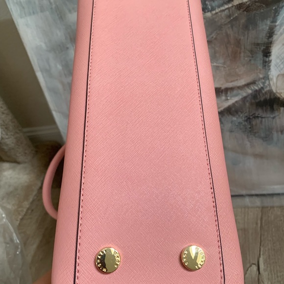NWT MICHAEL KORS DILLON  LEATHER EW SATCHEL BAG PURSE - Picture 4 of 7